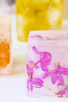 Edible flower icecubes from Tablespoon.