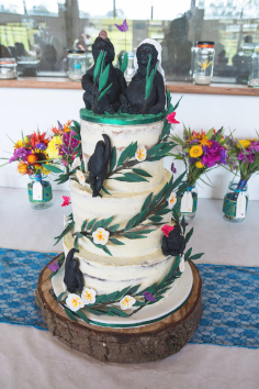 Gorilla themed wedding cake.